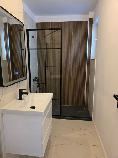 Baba Novac, 10 minute metrou,  si 5 minute parc IOR, pe Reconstructie,