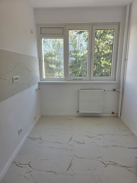 Baba Novac, 10 minute metrou,  si 5 minute parc IOR, pe Reconstructie,